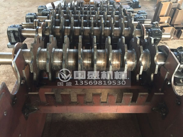 多級(jí)連動(dòng)輥軸篩 多級(jí)連動(dòng)輥軸篩